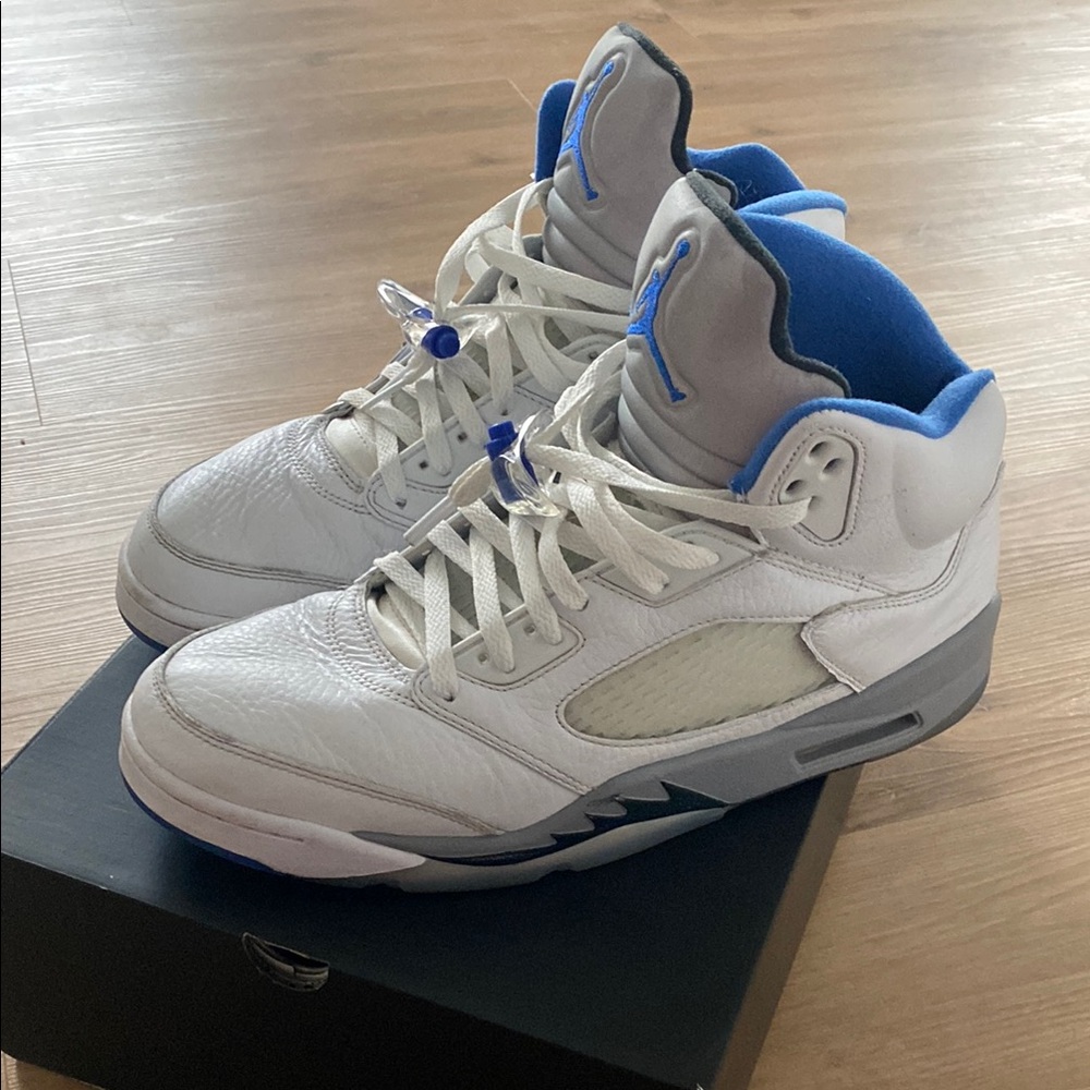 Air Jordan 5 Retro 'Stealth 2.0'